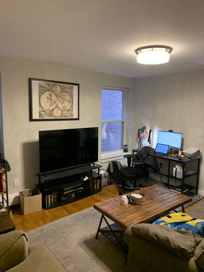 28 Fleet St unit 10, Boston, MA 02113 - photo 4