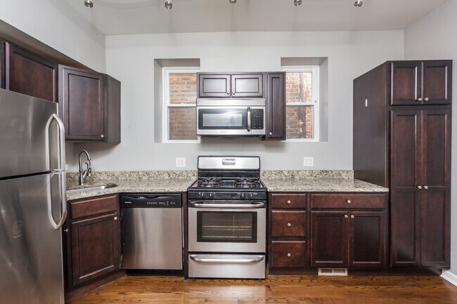 2348 W Moffat St unit 2R, Chicago, IL 60647 - photo 3