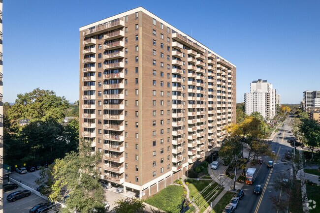 The PIERRE Apartments