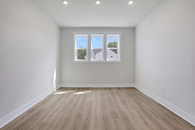 4152 Adler Cir, Buford, GA 30519 - photo 3