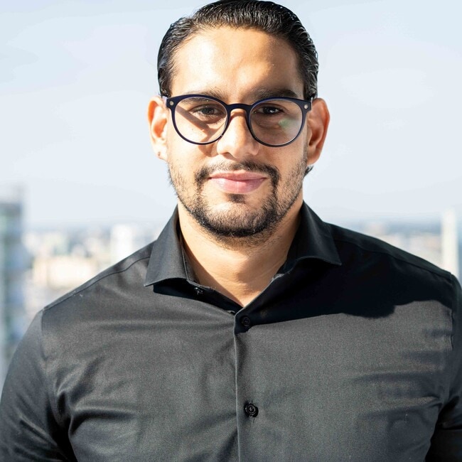 Agent Photo
