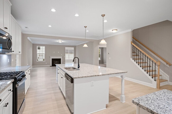 1036 Fairhaven Dr unit 36461614, Mebane, NC 27302 - photo 5