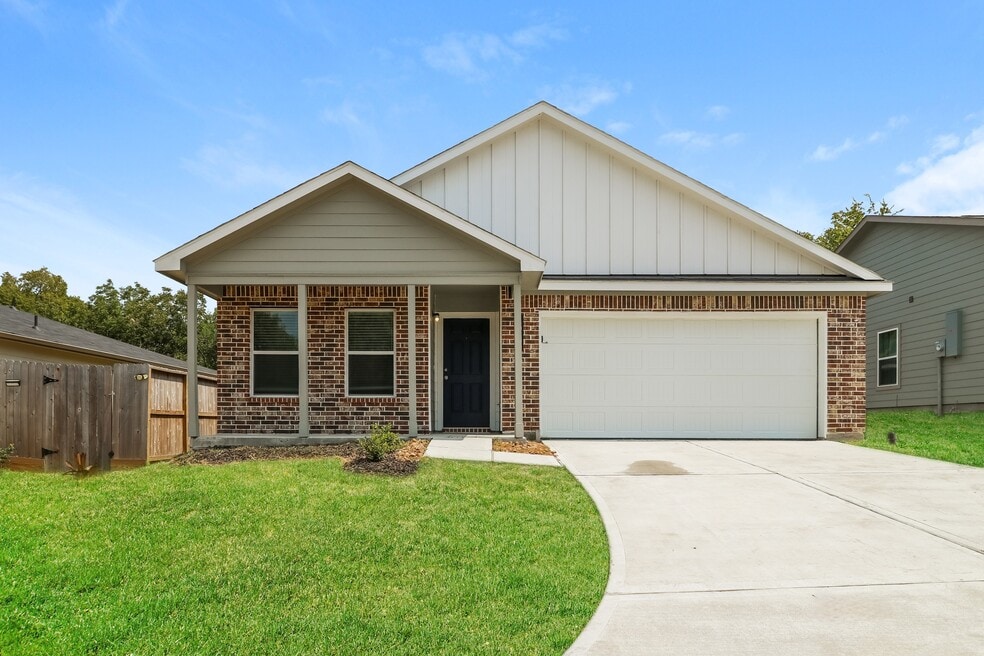 14218 Green Wing Cir, Willis, TX 77318 - photo 1