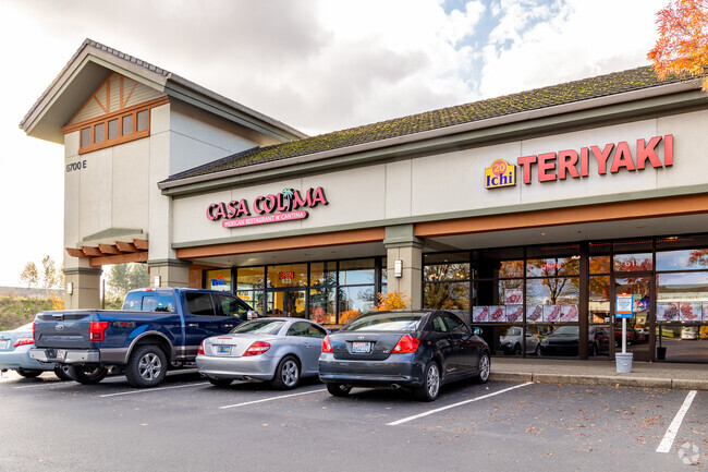There is an abundance of restaurant choices close to Mountain View Meadows-Orchards.