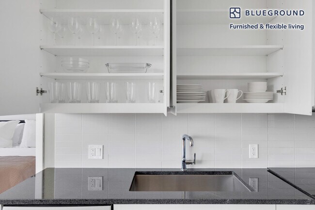 900 Monroe St unit FL6-ID813, Hoboken, NJ 07030 - photo 5