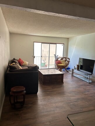 5460 White Oak Ave Unit J203, Encino, CA 91316