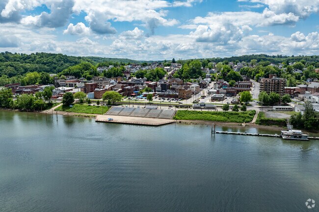 The Monongahela Aquatarium is a popular events spot for the neighborhood and surrounding area.