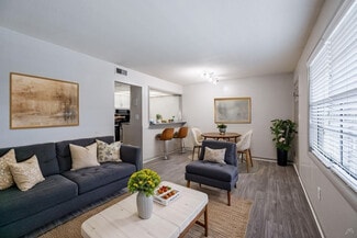 100 Matador Ln, Charlotte, NC 28209