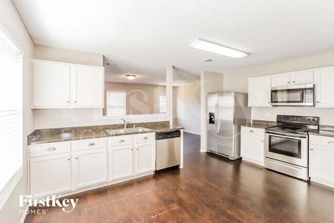 5705 Addington Dr, Fort Worth, TX 76135 - photo 5