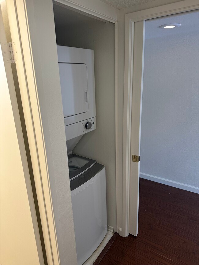 433 S Manhattan Place unit unknown, Los Angeles, CA 90020 - photo 6