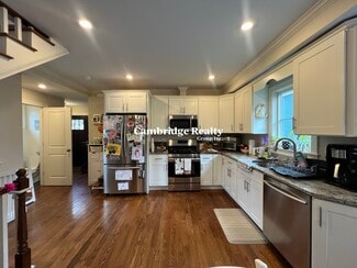 51 Cedar St Unit B, Cambridge, MA 02140