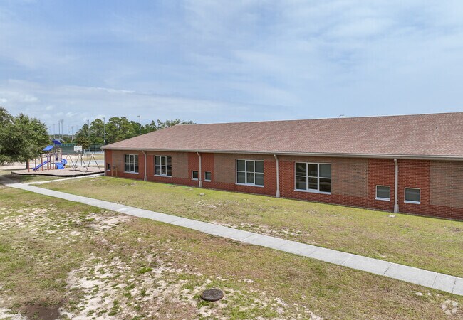 The student-teacher ratio is 14:1 Edwin A. Anderson Elementary School.