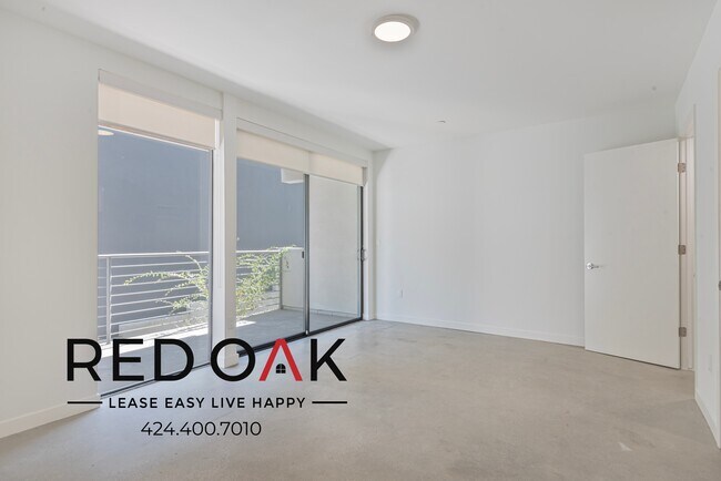 2409 Griffith Park Blvd unit 202, Los Angeles, CA 90039 - photo 2