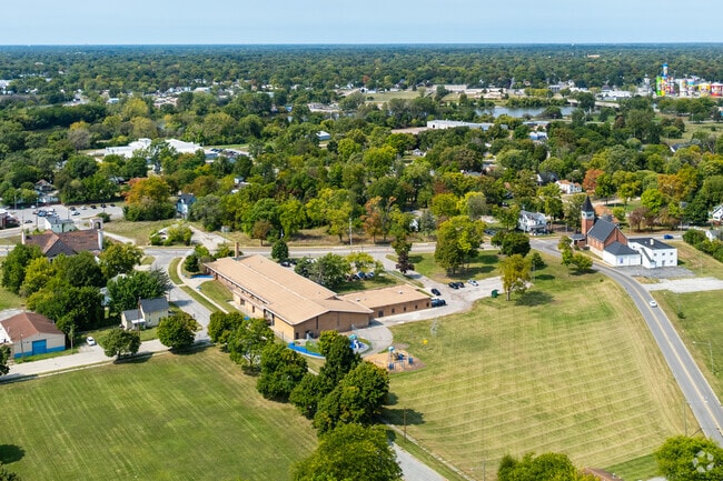 Jessie Rouse Elementary School challenges students by offering an all encompassing curriculum.