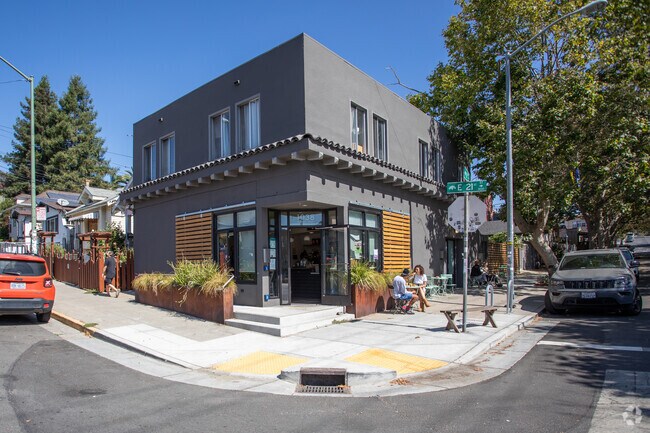 Right in the middle of the Clinton neighborhood is the Xochi Café with amazing coffee and bites.