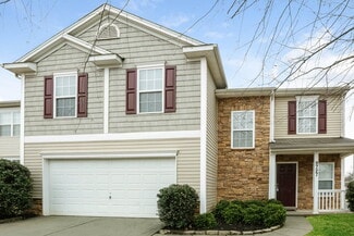 9727 Hollystone Ln, Charlotte, NC 28215