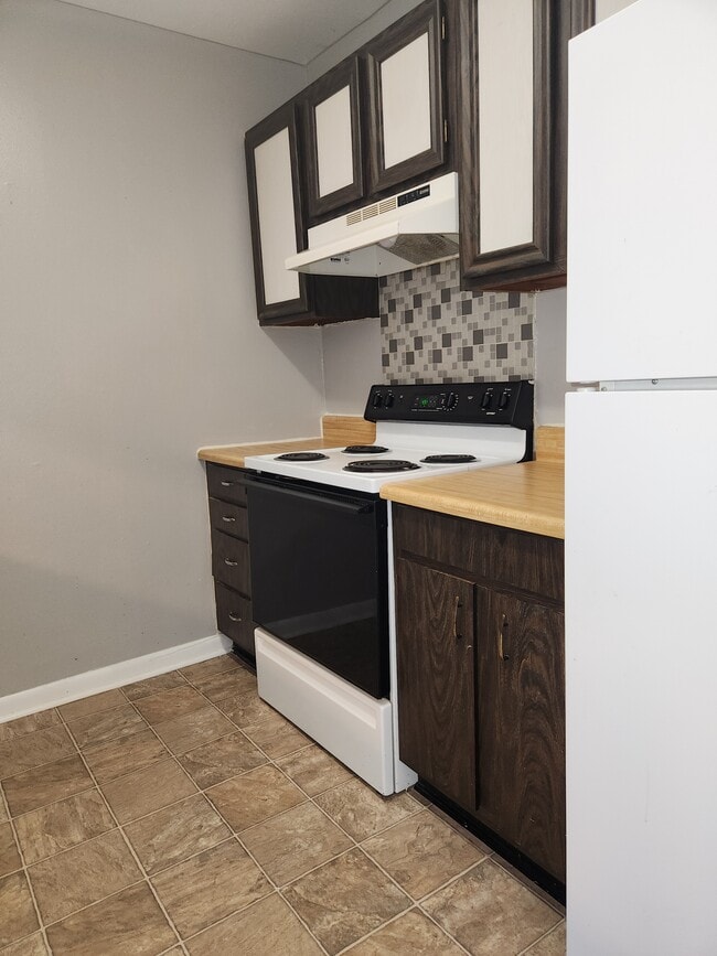 Camelot Apartments, Natchez, MS 39120 - photo 6