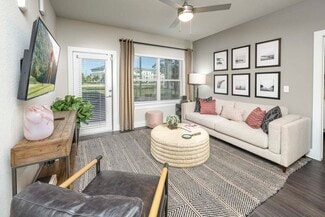 400 Hidden Palm Cir, Kissimmee, FL 34747