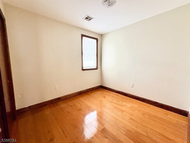 168 Pacific St unit 1, Newark, NJ 07105 - photo 5
