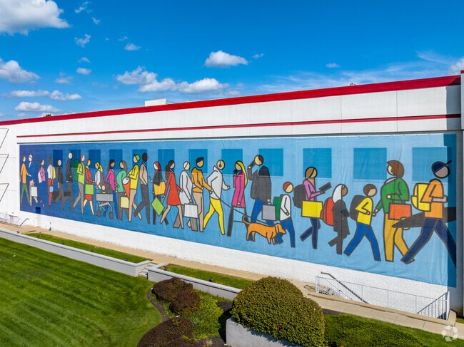 Beautiful murals bring vibrant colors to Jenkintown.
