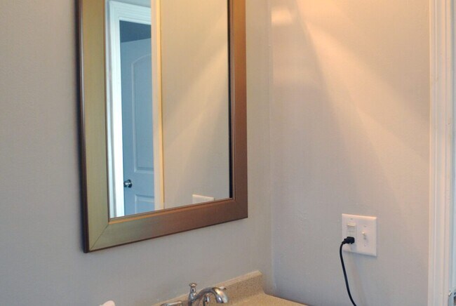 4512 Burchfield Ave, Lansing, MI 48910 - photo 7