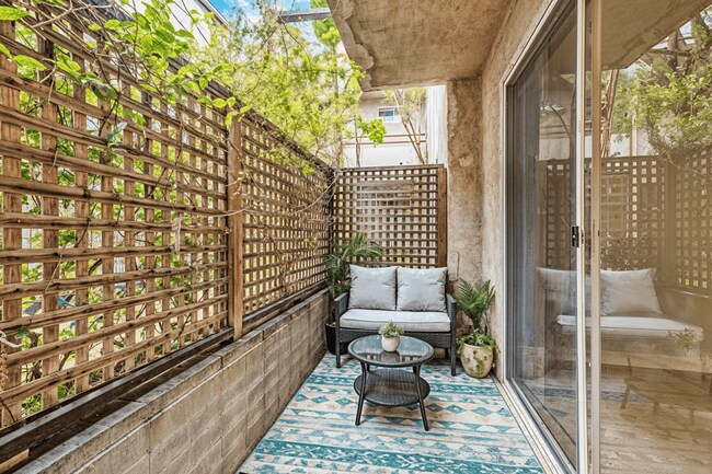 Noho Huston, Los Angeles, CA 91601 - photo 7