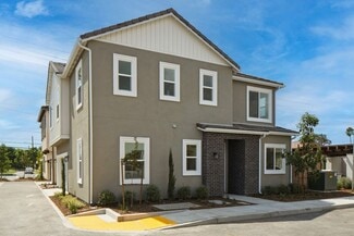 415 E 220th St, Carson, CA 90745
