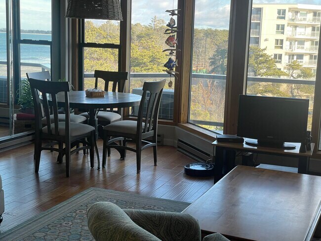 The Diplomat unit 607, Old Orchard Beach, ME 04064 - photo 3