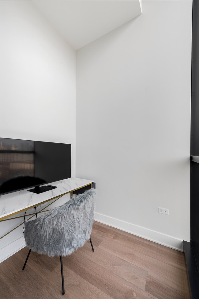 730 N Milwaukee Ave Unit ID1029581P, Chicago, IL 60642