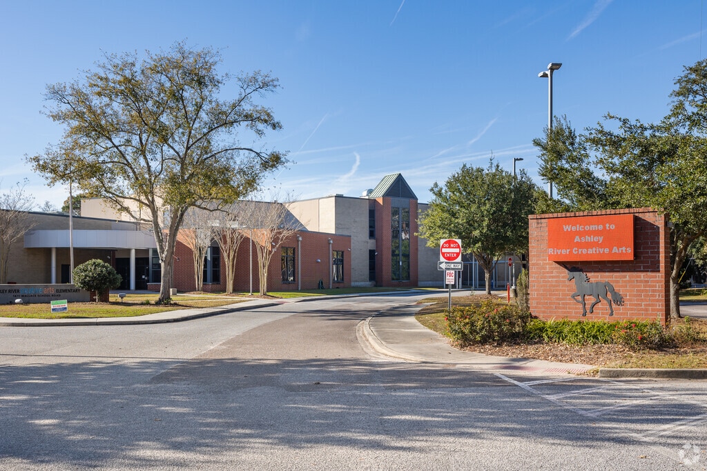 Welcome to Ashley River Creative Arts Elementary School in West Ashley.