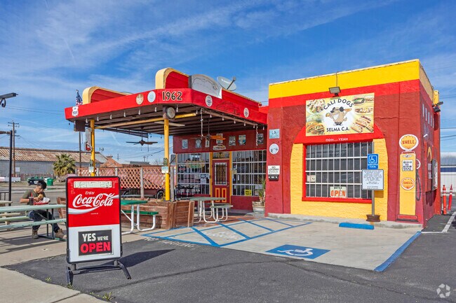 Stop by Roscoe’s Dogs for a hot dog on a sunny day in Selma.