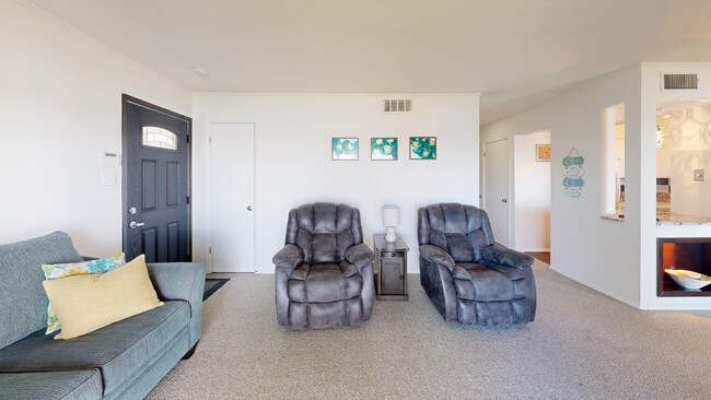 388 Driftwood Ct unit 1A, Azle, TX 76020 - photo 2