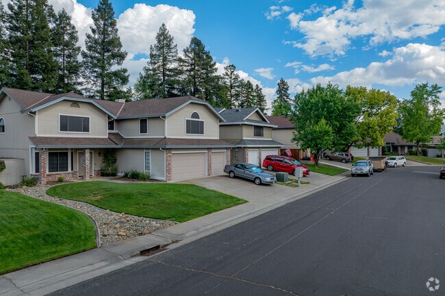 Cresthaven in Roseville offers single-story and two-story homes for home buyers.