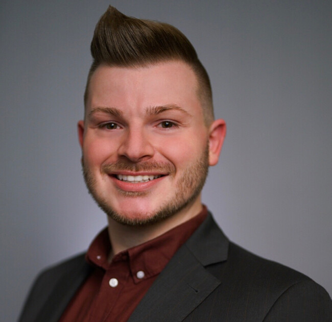 Agent Photo