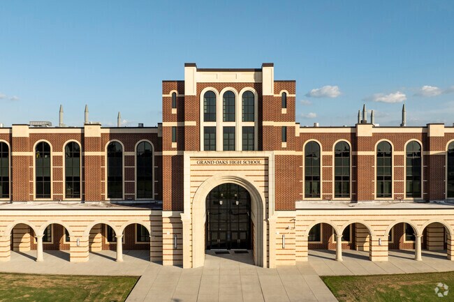 Grand Oaks High near Legends Run is the perfect place for life long friendships to develop.