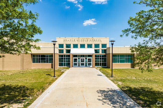 Beadle Middle School serves 6th through 8th grade students.