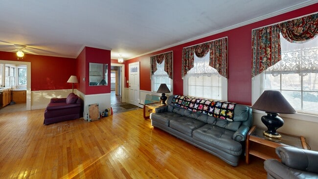 1 Exeter Rd, Kingston, NH 03848 - photo 2