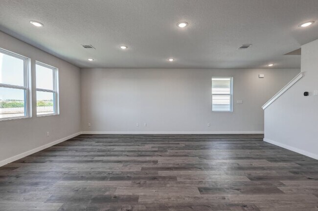 9883 Chavaneaux Landing, San Antonio, TX 78221 - photo 5