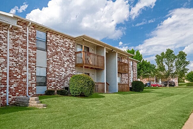 Grandview Village, Springfield, MO 65803 - photo 3
