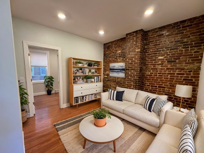 113 Orleans St unit 1, Boston, MA 02128 - photo 5