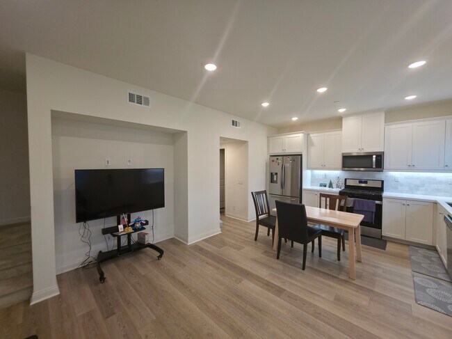 12120 Blue Sky Ct, Whittier, CA 90602 - photo 5