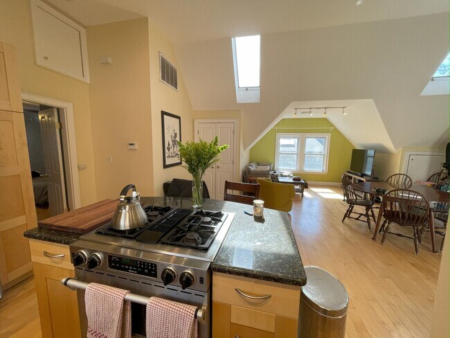 19 Chandler St unit 3, Somerville, MA 02144 - photo 2