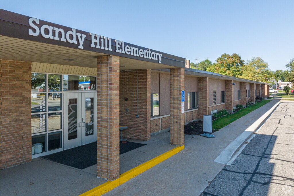 Welcome to Sandy Hill Elementary School, located in Jenison, Michigan!