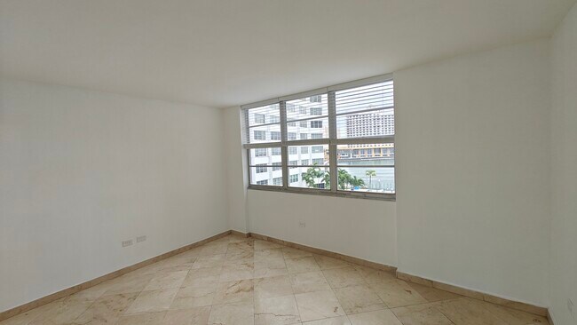 Four Ambassadors Condominiums unit 542, Miami, FL 33131 - photo 5