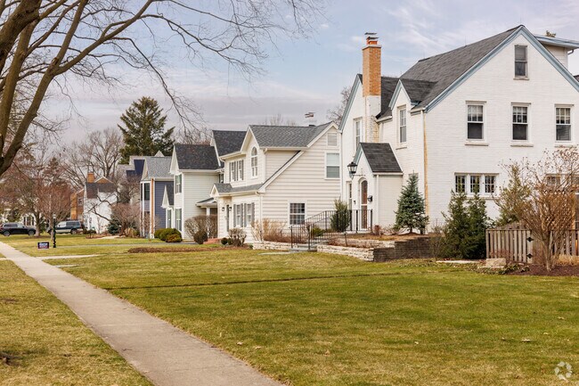 Homes in the area have a range of prices, making Hawthorne welcoming to newcomers.