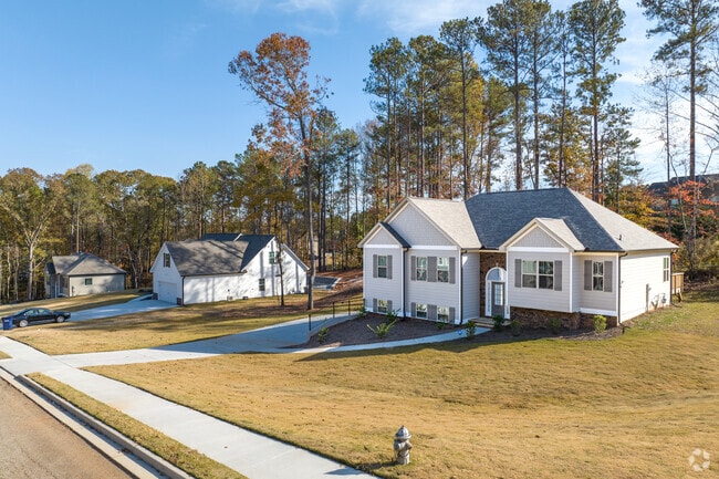 Spacious lots in Fouts Mill host many newly built homes.