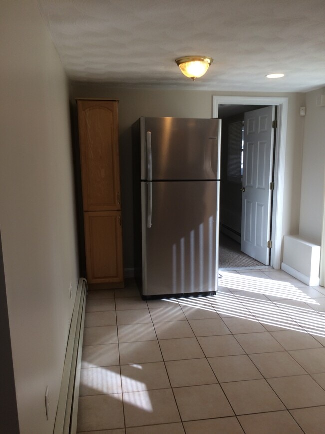 37 Cecilian Ave unit 1st floor, Revere, MA 02151 - photo 3