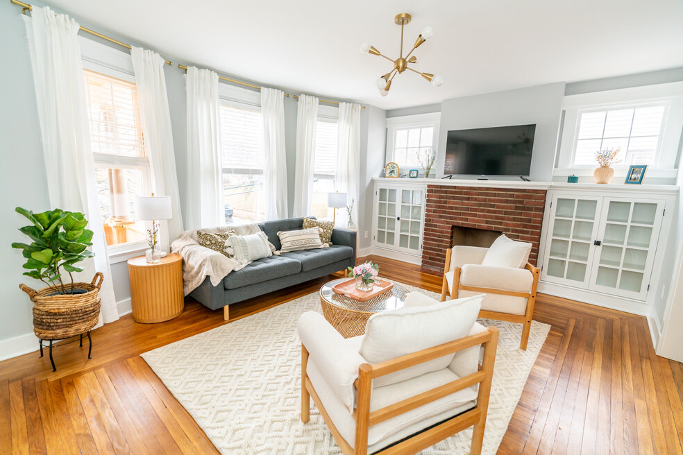 Light and airy living room with brand new furniture.