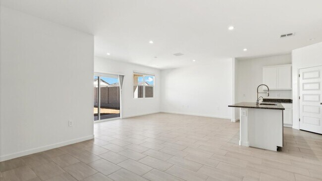 2318 W Solstice Ave, Apache Junction, AZ 85120 - photo 4