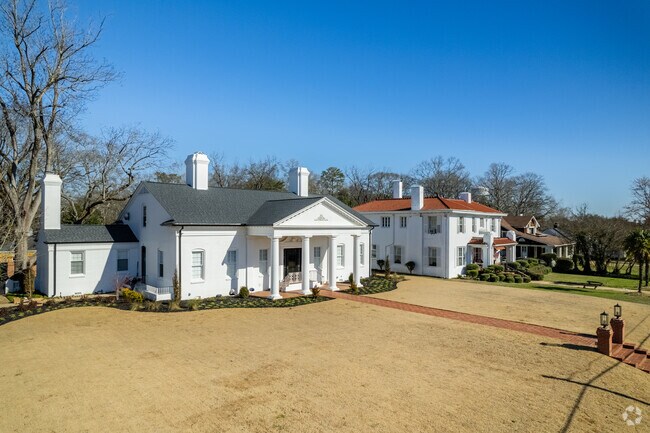 A row of colonial and classic homes located in Laurens.